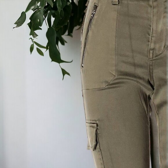 Level 99 Brooklyn Skinny Sateen Cargo Pant in Cedar - Picture 6 of 6